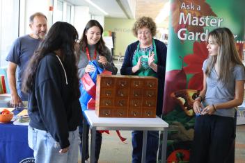  New Seed Library