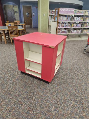 red cube