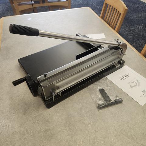 QCM Desktop Guillotine Paper Cutter