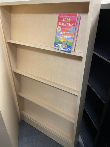 single face out book display shelves