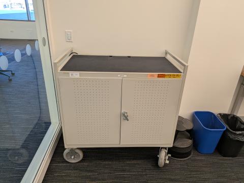 Bretford Laptop Cart