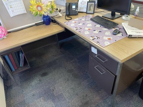 L-Shaped desk with drawers