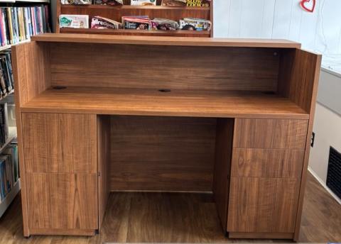 This desk is for sale for $600.  It was purchased in 2022 for $1900.  It is in excellent condition.  Buyer must pick up.  