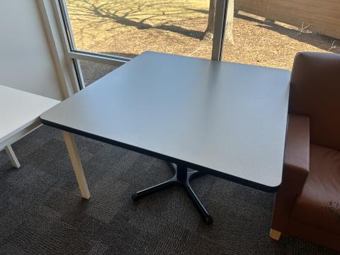 Square table, normal table height