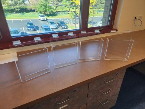 4 acrylic magazine holders for slatwall