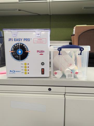 A JFJ Easy Pro disk cleaning machine 