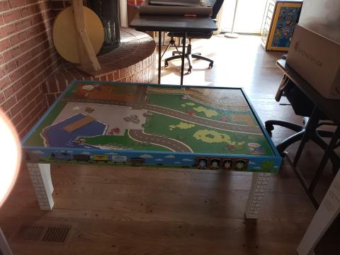 Thomas the Tank Engine Table with reversible top