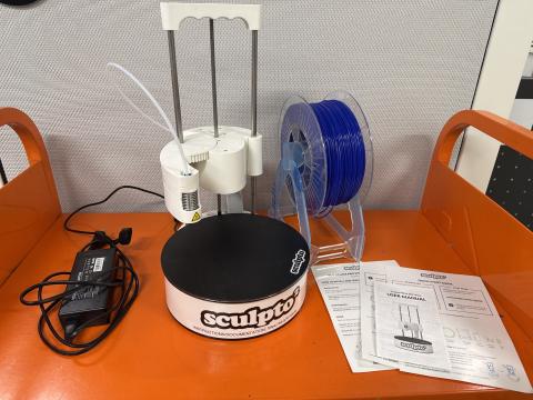 Sculpto Pro2 3D printer and some accessories