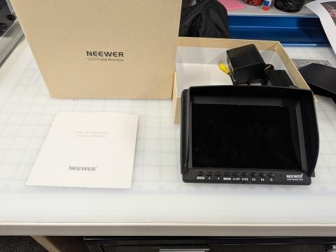 A Neewer LCD Field Monitor 