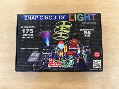 snap circuits light kit in black box