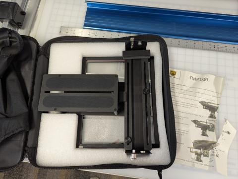 A TMP100 teleprompter base